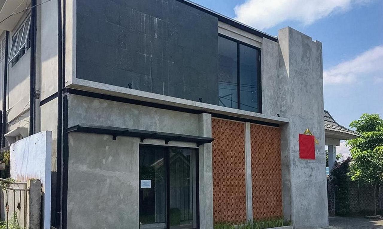 ホテル Reddoorz Near Wisata Paribendo ラワン エクステリア 写真