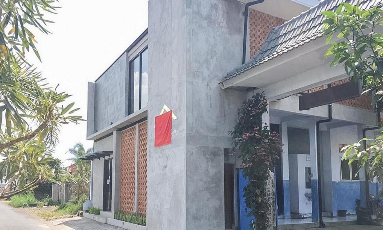 ホテル Reddoorz Near Wisata Paribendo ラワン エクステリア 写真
